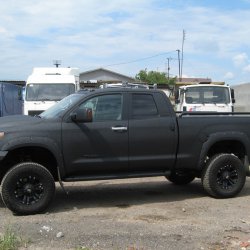 Toyota Tundra BlackOut